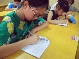 宝宝在家吃瓜视频